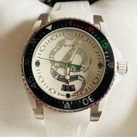 GUCCI Dive 40MM SS White Snake Motif Dial Rubber Men's Watch YA136330 - Picture 2 of 5